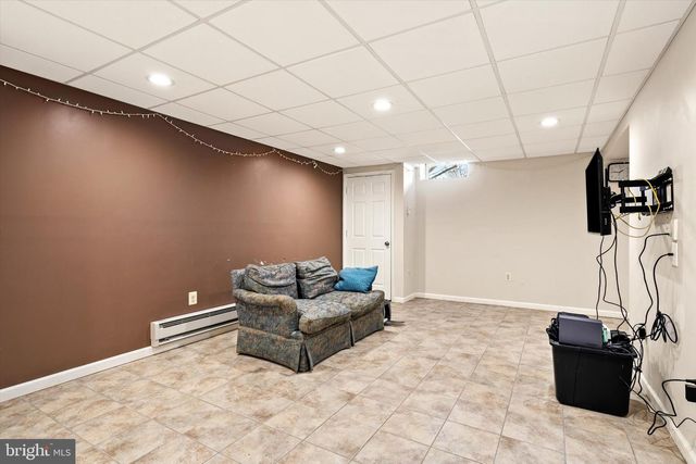 130 HOPKINS RD, New Egypt, NJ 08533