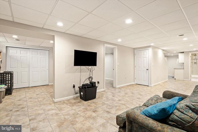 130 HOPKINS RD, New Egypt, NJ 08533