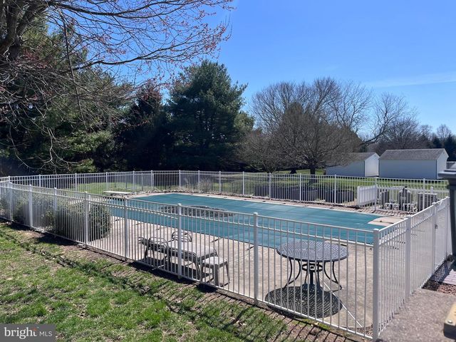 130 HOPKINS RD, New Egypt, NJ 08533