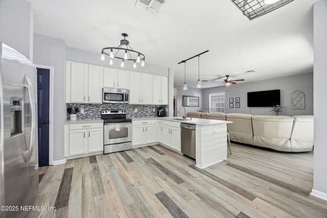 1441 LAUREL OAK Drive, Fleming Island, FL 32003