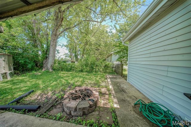 532 Christine Street, St James, MO 65559