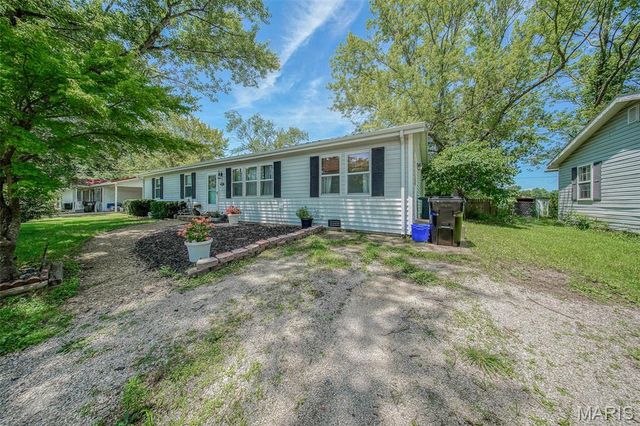 532 Christine Street, St James, MO 65559