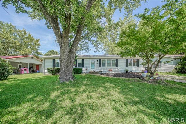 532 Christine Street, St James, MO 65559
