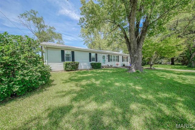 532 Christine Street, St James, MO 65559
