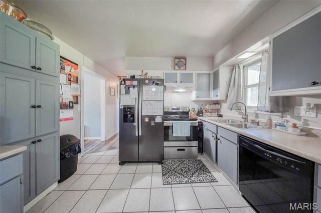 532 Christine Street, St James, MO 65559