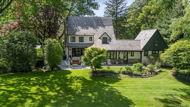 54 Inverness Road, Scarsdale, NY 10583