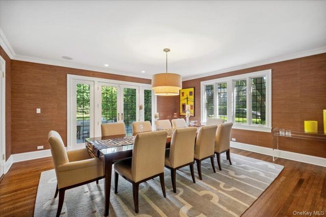 54 Inverness Road, Scarsdale, NY 10583