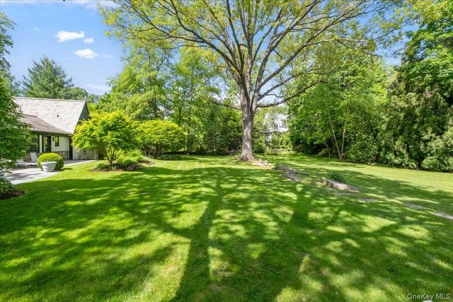 54 Inverness Road, Scarsdale, NY 10583