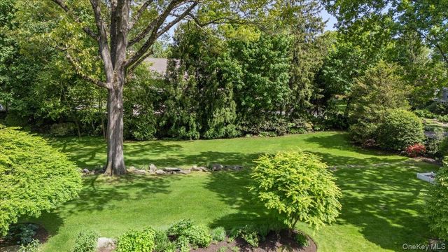 54 Inverness Road, Scarsdale, NY 10583