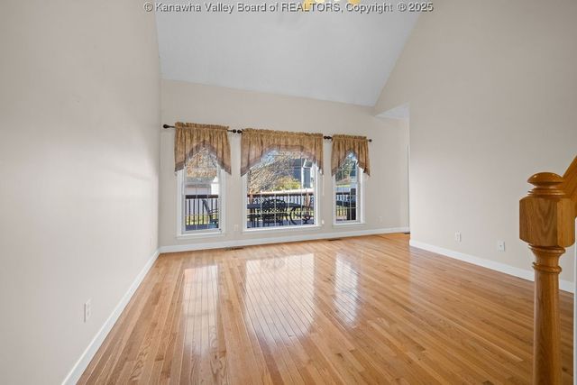 1050 St. Ives Drive, Hurricane, WV 25526