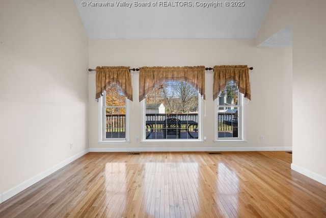 1050 St. Ives Drive, Hurricane, WV 25526