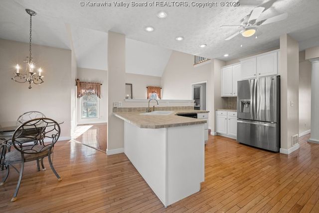 1050 St. Ives Drive, Hurricane, WV 25526