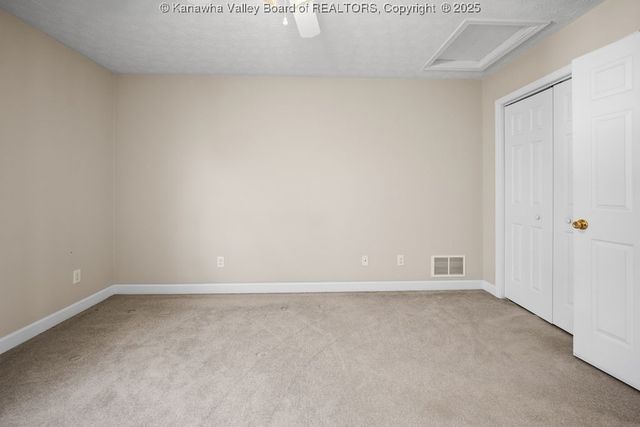 1050 St. Ives Drive, Hurricane, WV 25526