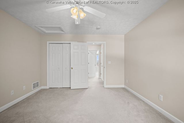 1050 St. Ives Drive, Hurricane, WV 25526