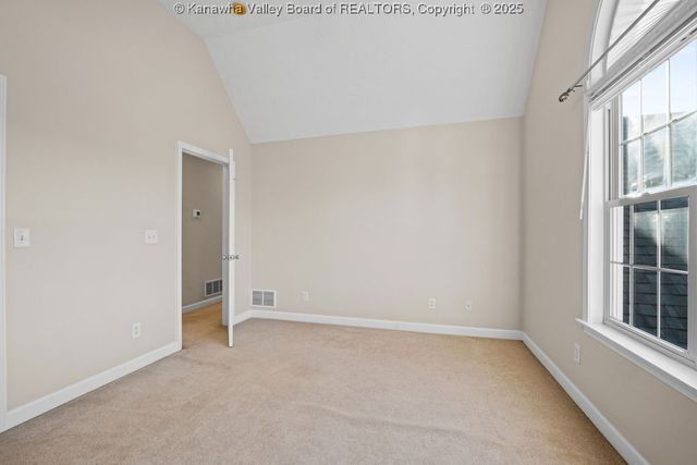 1050 St. Ives Drive, Hurricane, WV 25526