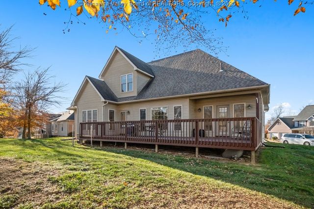 1050 St. Ives Drive, Hurricane, WV 25526