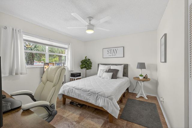 148 Lake Carol Drive, West Palm Beach, FL 33411