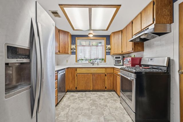 638 Orange Ave, Ripon, CA 95366