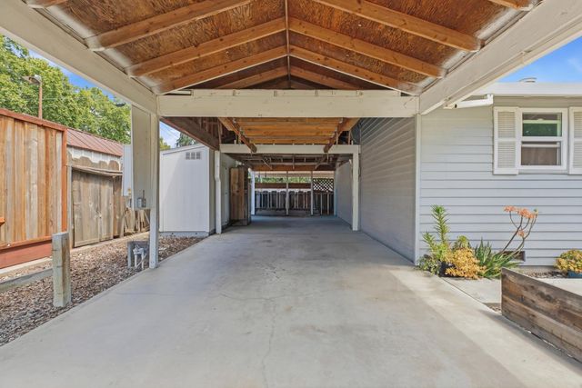 638 Orange Ave, Ripon, CA 95366