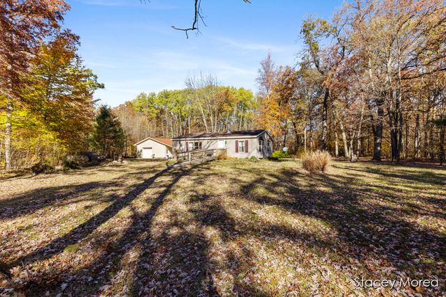 1675 W Willow Street, White Cloud, MI 49349