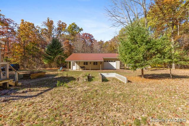 1675 W Willow Street, White Cloud, MI 49349