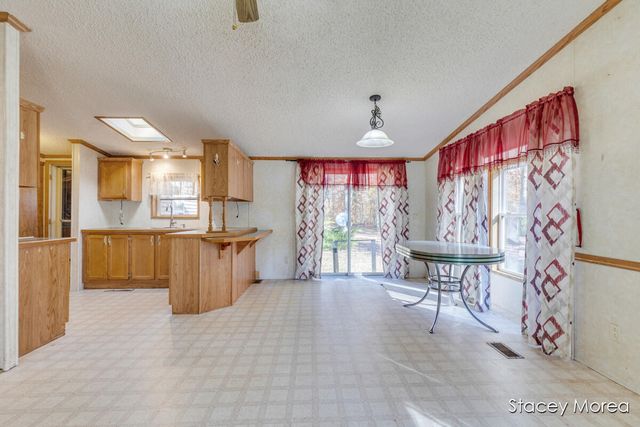 1675 W Willow Street, White Cloud, MI 49349