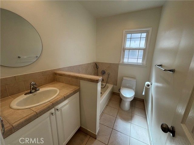 21327 De La Osa Street, Woodland Hills (los Angeles), CA 91364