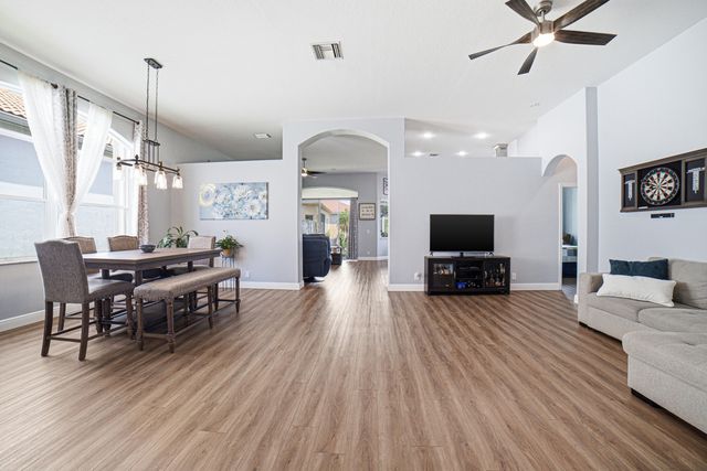 7272 Demedici Circle, Delray Beach, FL 33446