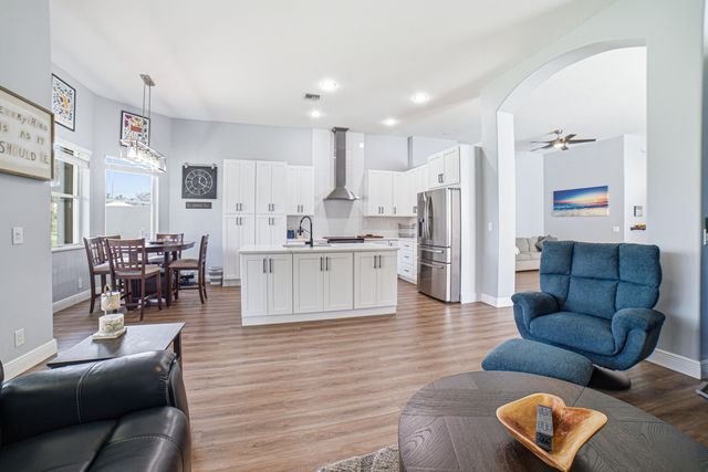 7272 Demedici Circle, Delray Beach, FL 33446