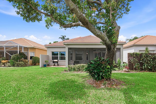 7272 Demedici Circle, Delray Beach, FL 33446