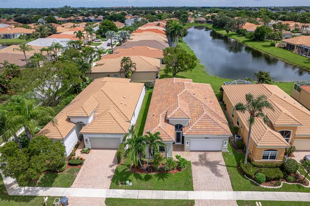 7272 Demedici Circle, Delray Beach, FL 33446
