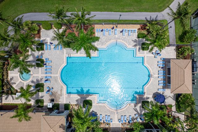 7272 Demedici Circle, Delray Beach, FL 33446