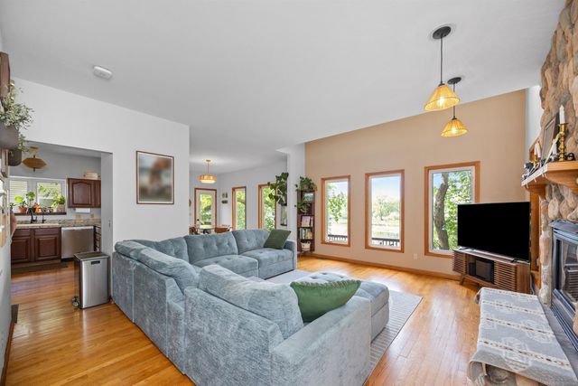 8970 River Valley Road, Hamburg Twp, MI 48116