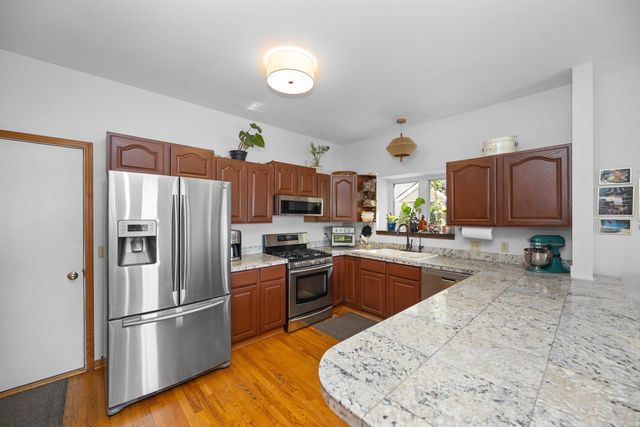 8970 River Valley Road, Hamburg Twp, MI 48116
