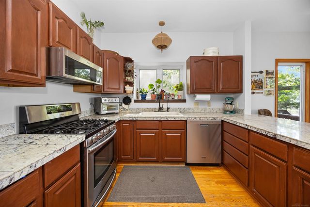 8970 River Valley Road, Hamburg Twp, MI 48116