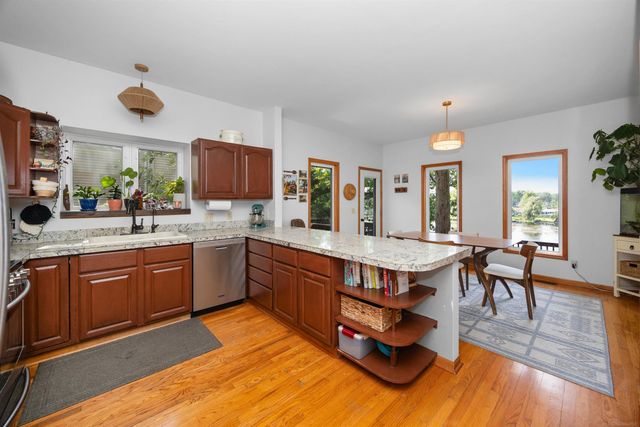 8970 River Valley Road, Hamburg Twp, MI 48116