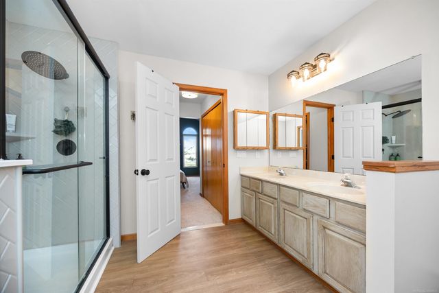 8970 River Valley Road, Hamburg Twp, MI 48116