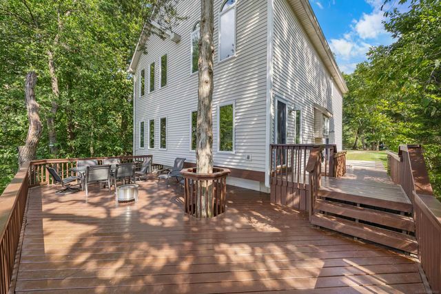 8970 River Valley Road, Hamburg Twp, MI 48116