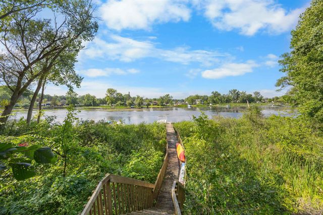 8970 River Valley Road, Hamburg Twp, MI 48116