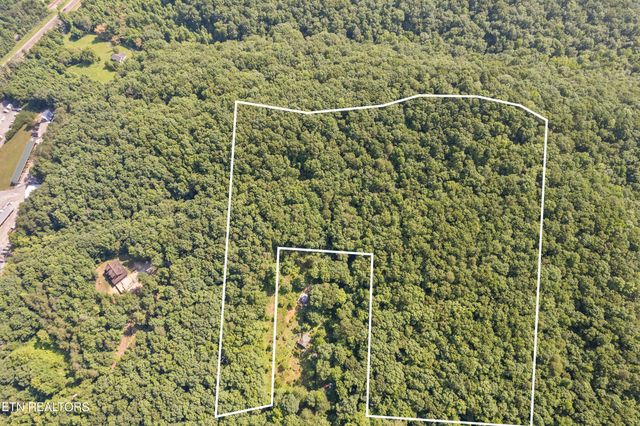 S S Roane St, Harriman, TN 37748
