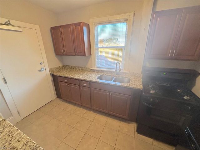 1217 Colonial Ave Apt C8, Norfolk, VA 23517