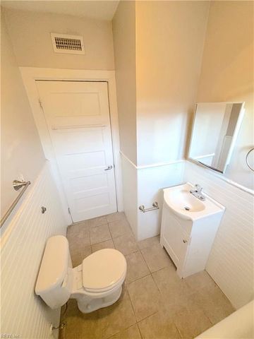 1217 Colonial Ave Apt C8, Norfolk, VA 23517