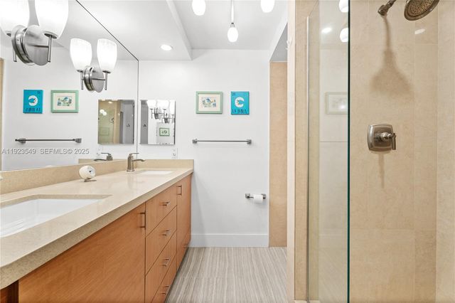 2528 N 38 Ave D-32, Hollywood, FL 33021