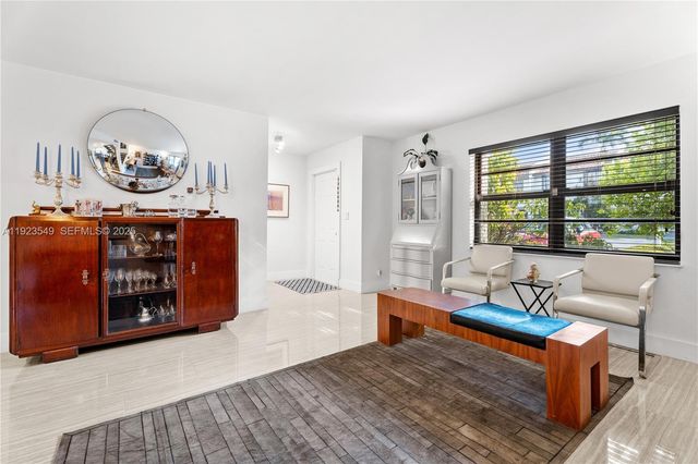 2528 N 38 Ave D-32, Hollywood, FL 33021