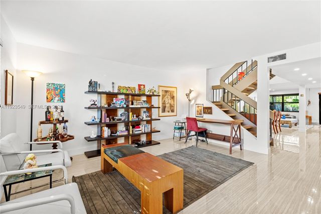 2528 N 38 Ave D-32, Hollywood, FL 33021