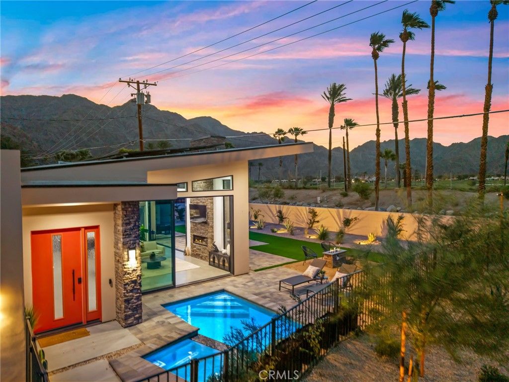 Image 1 of property listing at 51015 Avenida Velasco, La Quinta, CA 92253