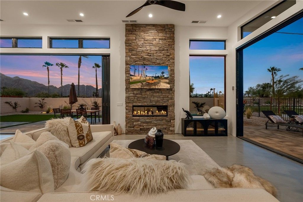 Image 11 of property listing at 51015 Avenida Velasco, La Quinta, CA 92253
