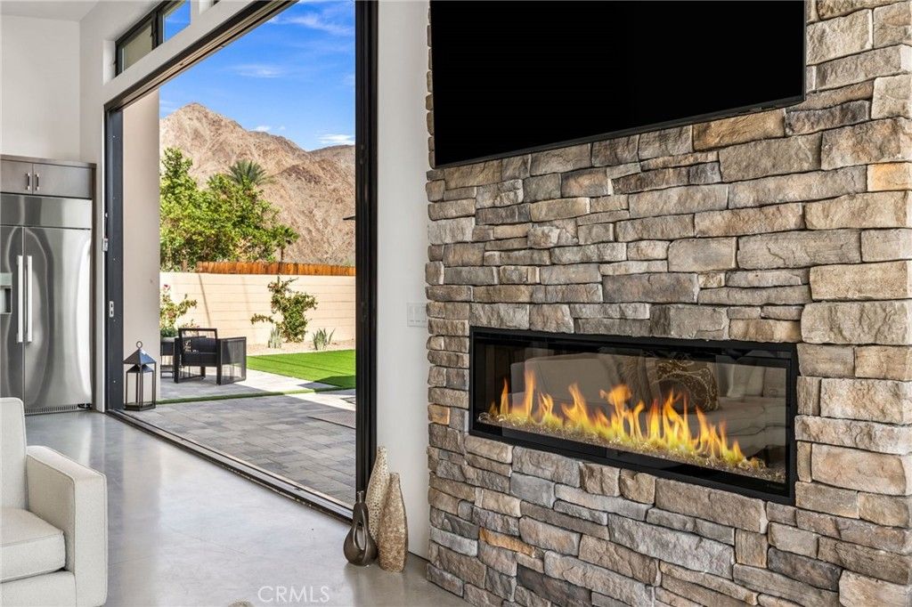Image 14 of property listing at 51015 Avenida Velasco, La Quinta, CA 92253