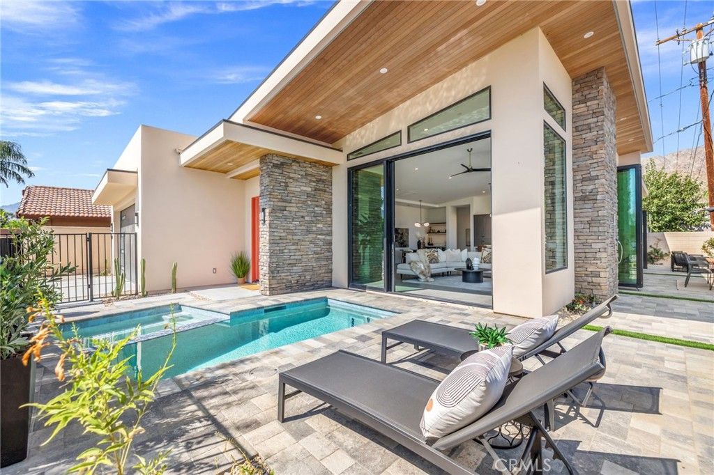 Image 29 of property listing at 51015 Avenida Velasco, La Quinta, CA 92253