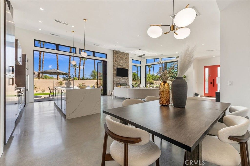 Image 32 of property listing at 51015 Avenida Velasco, La Quinta, CA 92253